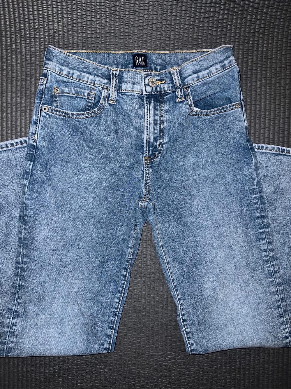 GAP Men's Washed Blue Straight Jeans